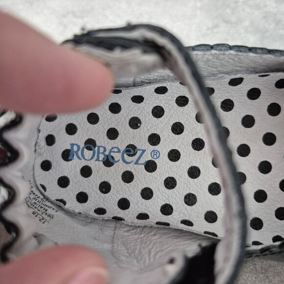 Robeez Catherine Black Patent Leather Mary Jane Shoes Size US5 12-18 months - Picture 7 of 8